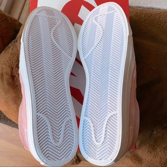 New in Box Nike Pink Court Legacy Sneakers Size 7 - Picture 10 of 12